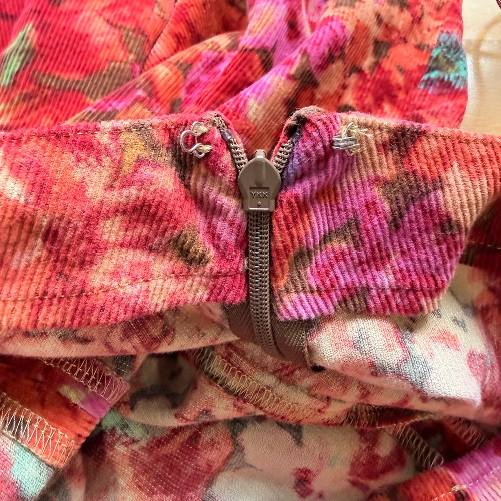 Eddie Bauer corduroy Floral‎ knee length skirt 2 - Picture 4 of 7